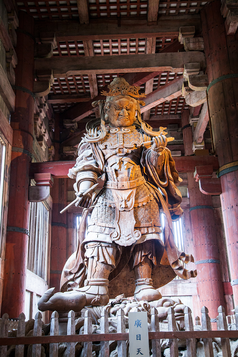 statua a nara nel tempio di nara