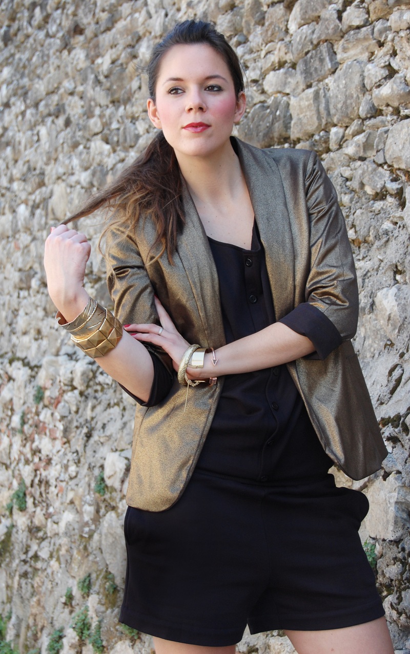 giacca+oro+tutina+nera+(3)-2