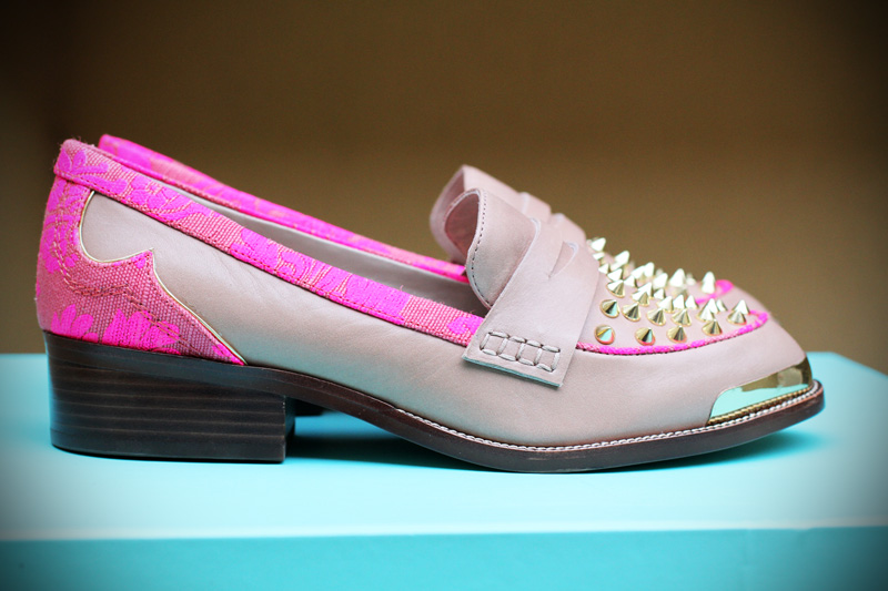 Kurt geiger | scarpe | mocassini | borchie | mocassini borchie | mocassini beige | mocassini fucsia | mocassini decorati 1