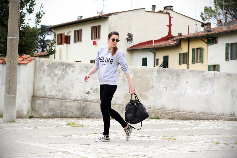celine | feline | felpa cool | rayban | converse borchie | borsa prada | outfit | look | streetstyle | fashion blog | fashion blogger | irene colzi 3