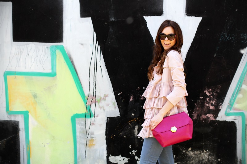 trench rosa | occhiali da sole | occhiali da sole sting | outfit | look | borsa bulgari | borsa bvlgari | fashion blog | fashion blogger | fashion blogger italia 4