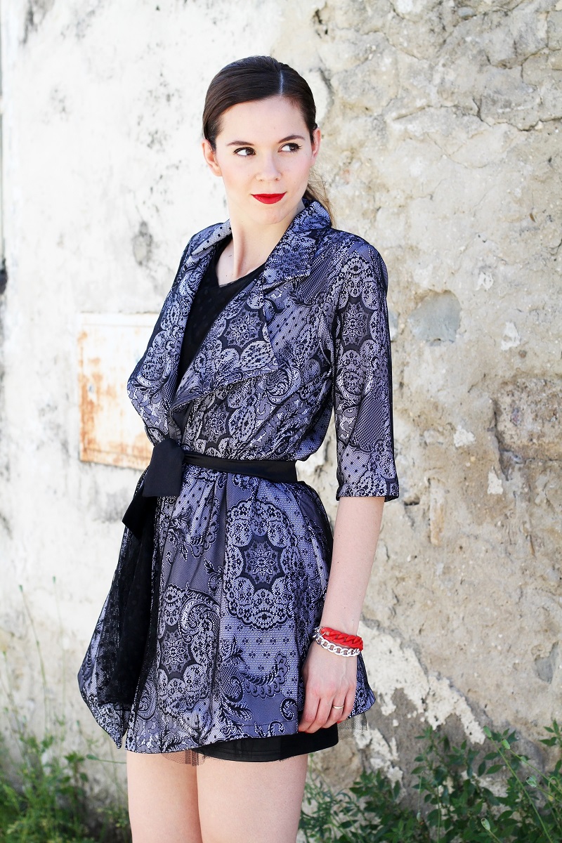abito di pizzo | vestito pizzo | fashion blogger | fashion blog | irene colzi | irene closet | fashion blogger famosa | rossetto rosso | coda bassa labbra rosse | pettinatura chic | pettinatura facile chic | flooly | ecommerce emergenti