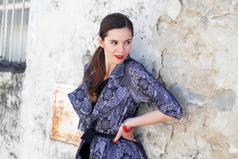 abito di pizzo | vestito pizzo | fashion blogger | fashion blog | irene colzi | irene closet | fashion blogger famosa | rossetto rosso | sorriso | denti bianchi | coda bassa labbra rosse | pettinatura chic | pettinatura facile chic | flooly | ecommerce emergenti 2