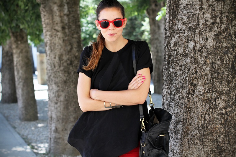 Shorts rossi per un weekend di inizio luglio