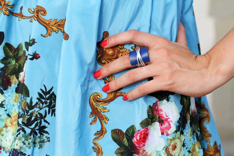 anello | anello blu | accessori | smalto rosso