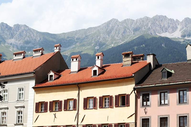 innsbruck | austria | foto innsbruck | case colorate | montagna | tirolo