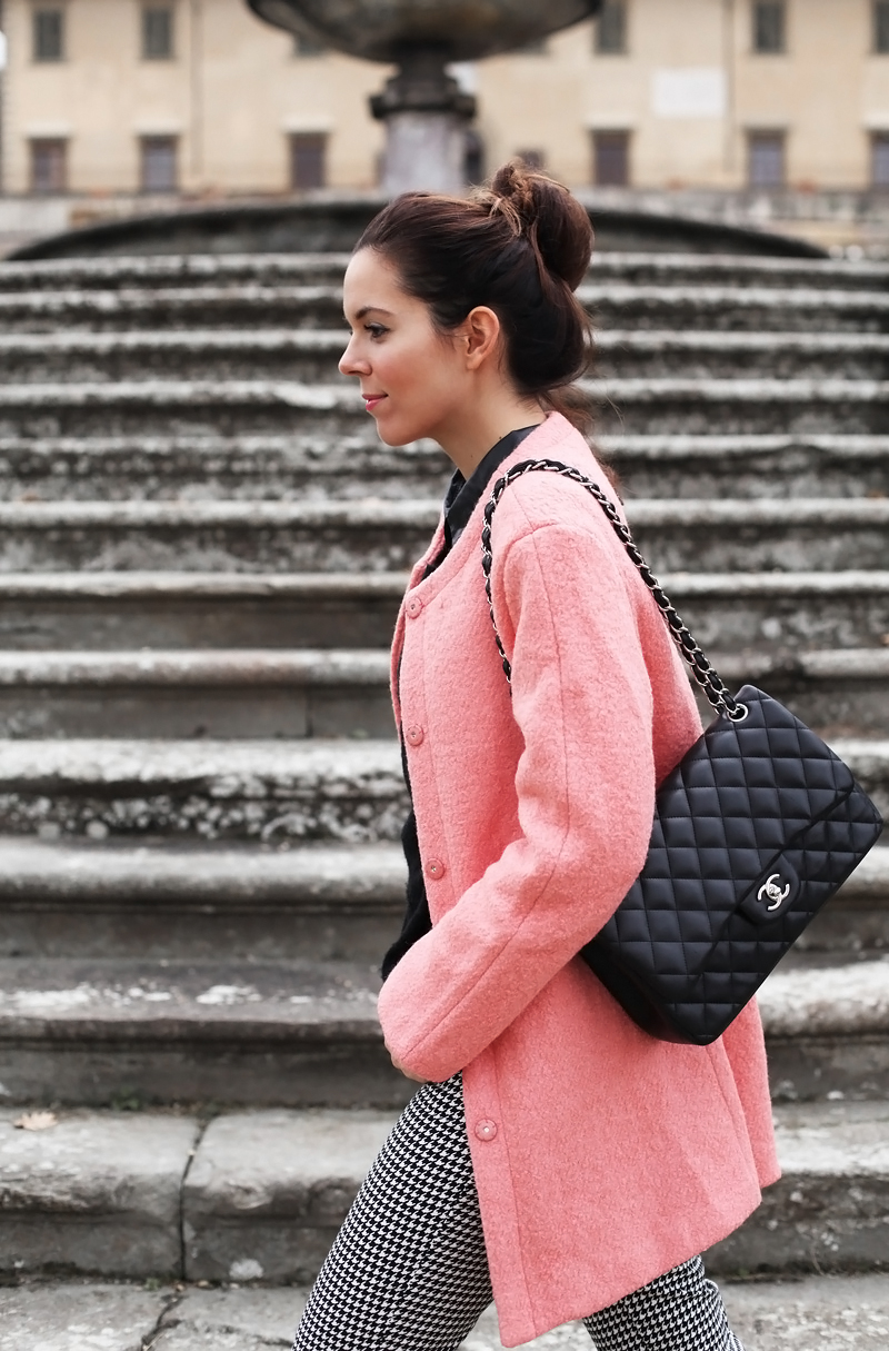 cappotto rosa pantaloni pied de poule