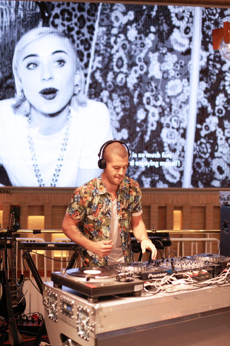 pull and bear opening party milano