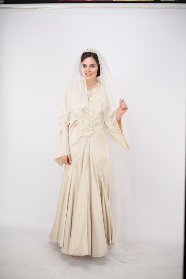 vestito bianco film adaline