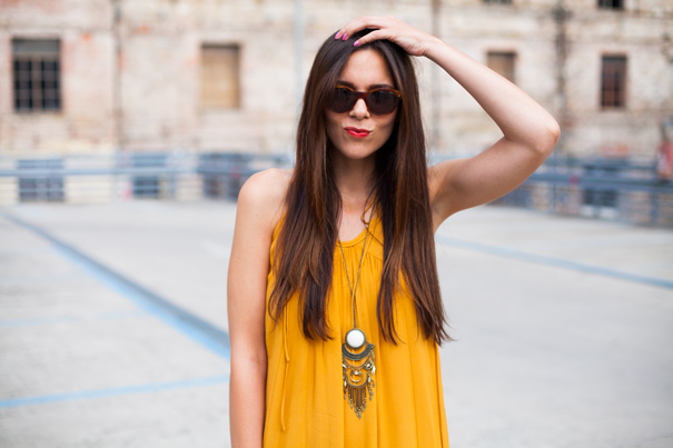 outfit vestito giallo