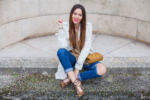 look jeans strappati