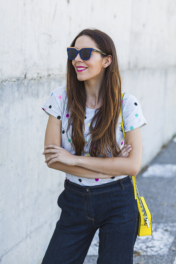 maglietta a pois | culotte di jeans