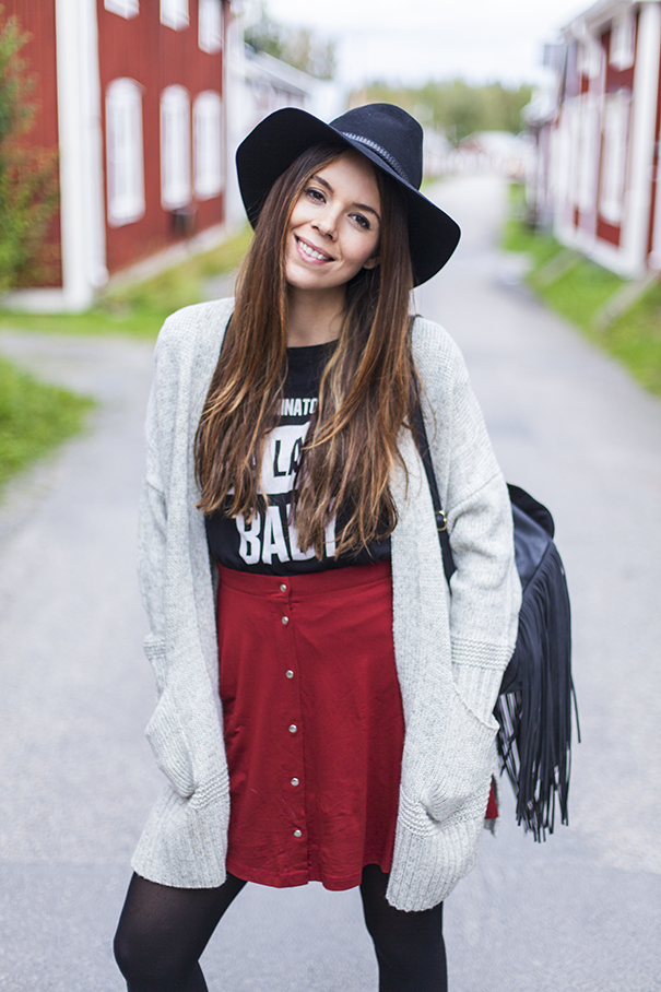 gonna rossa | cardigan lungo | cardigan morbido | irene colzi | fashion influencer