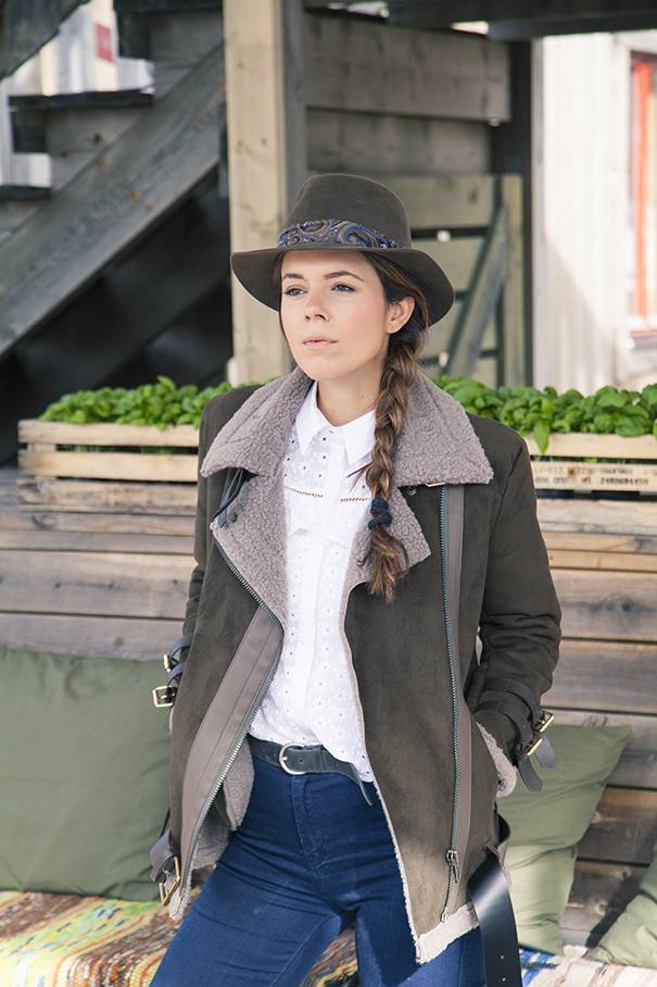 outfit giacca di montone | come indossare il montone | outfit con giacca di montone | irene colzi
