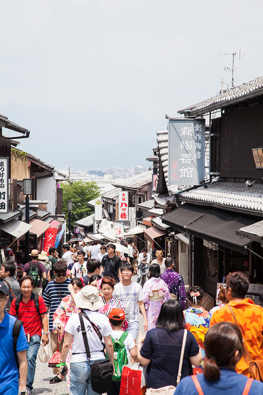 strada in giappone kyoto