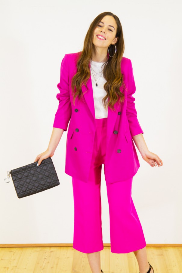 outfit tailleur estivo fucsia