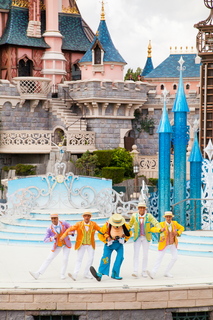 parata musicale a disneyland paris