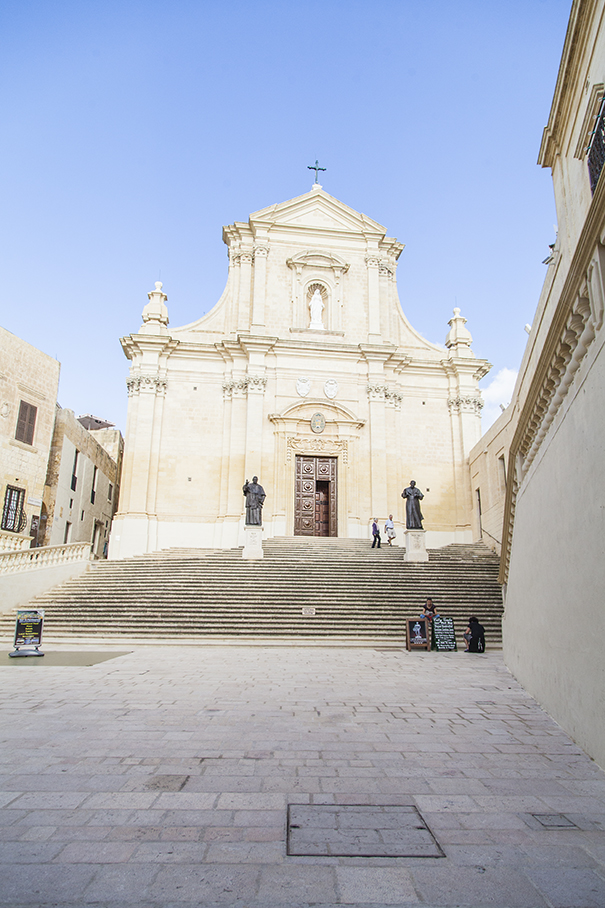 monumenti e chiese di malta