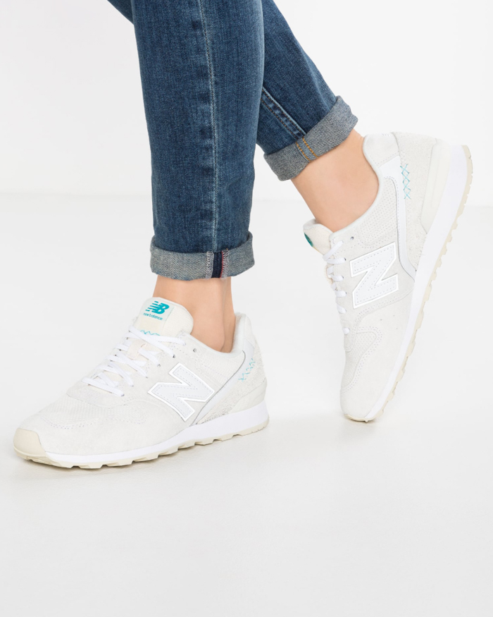 sneakers bianche come pulirle