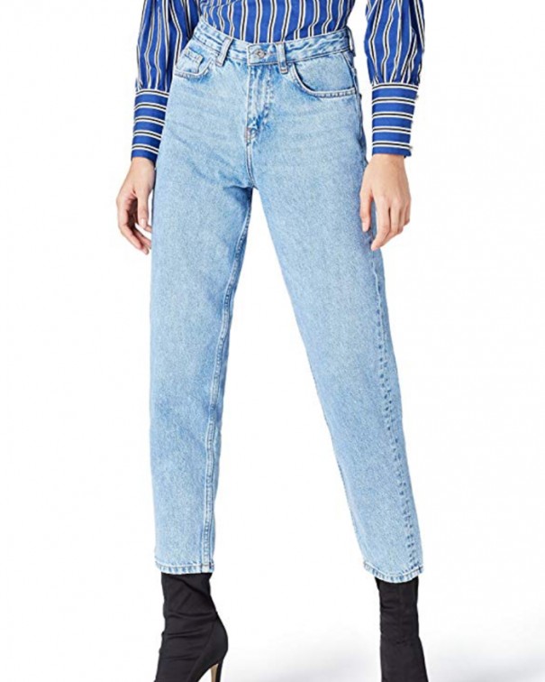 jeans di moda questa stagione