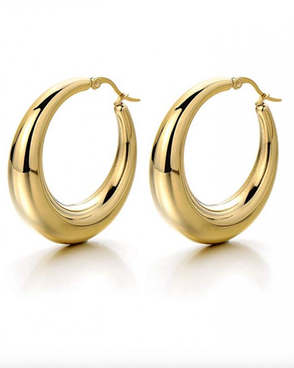 un-paio-di-orecchini-a-cerchio-oro