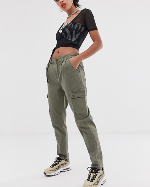 pantaloni cargo verdi