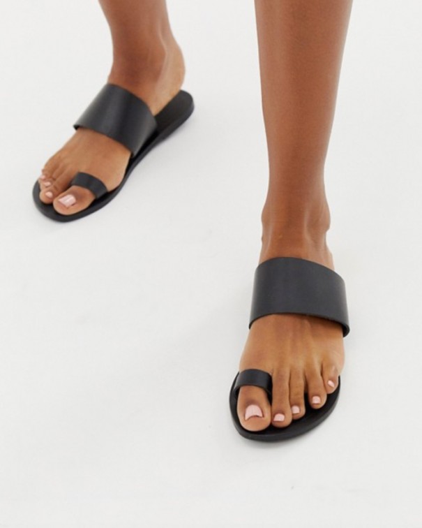 scarpe da spiaggia sandali neri