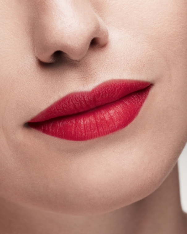 un accessorio rosso1